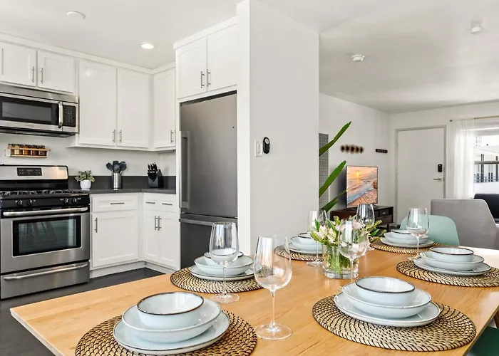 Spacious Coastal Apartment In A Colorful Community - Nrp22-00590