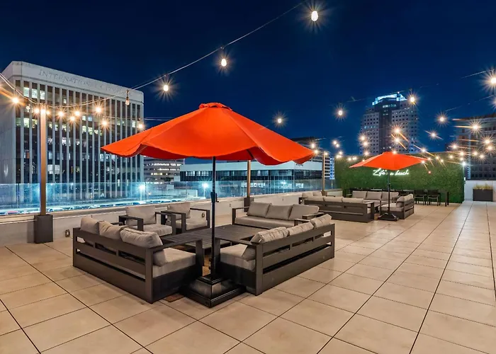 Hotel Mai Downtown Long Beach