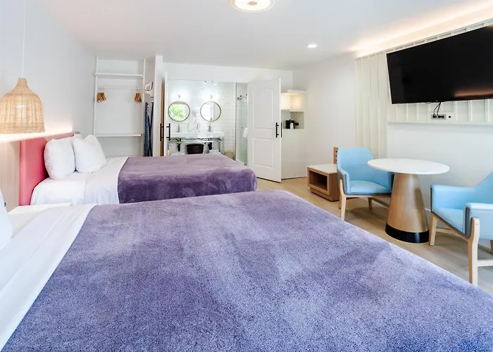 The Belmont Shore Inn